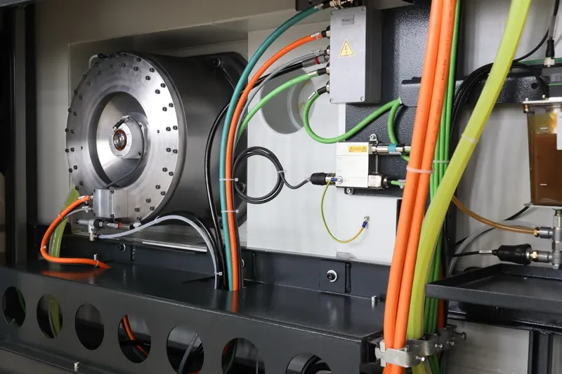 Antriebstechnik und Energieführung im Detail